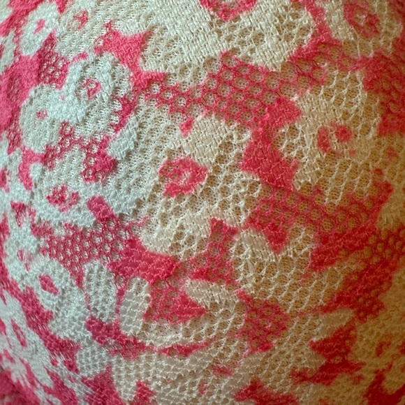 NWT PINK Victoria's Secret Floral Bra - Pink and Cream - 34C - Picture 2 of 4